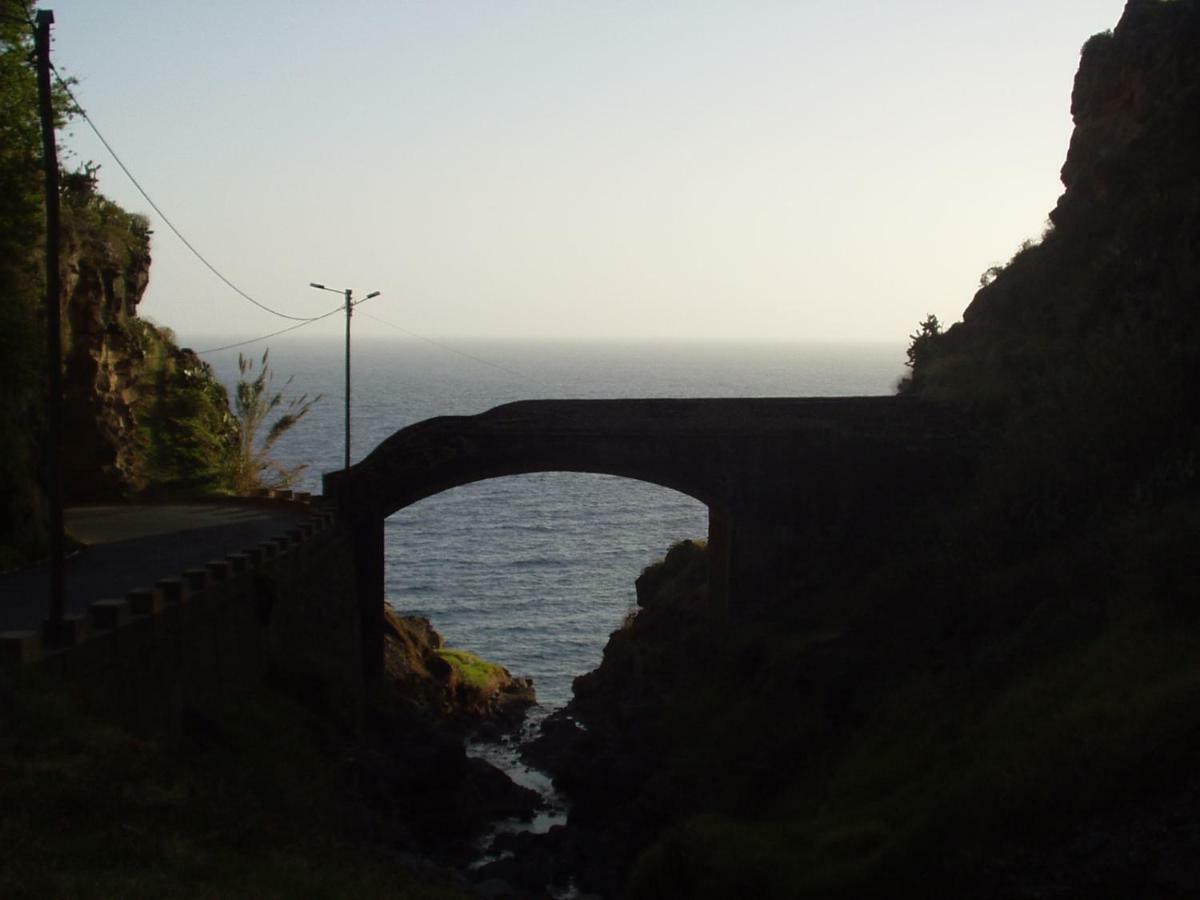 Madeira-Meerblick-Haus Estreito Da Calheta Luaran gambar